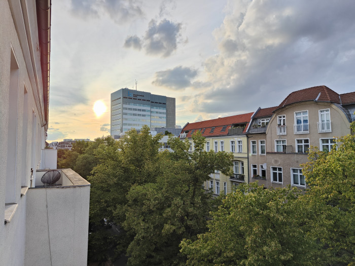 Gegenlichtaufnahmen beherrscht das Oneplus 10T gut. (Bild: Tobias Költzsch/Golem.de)